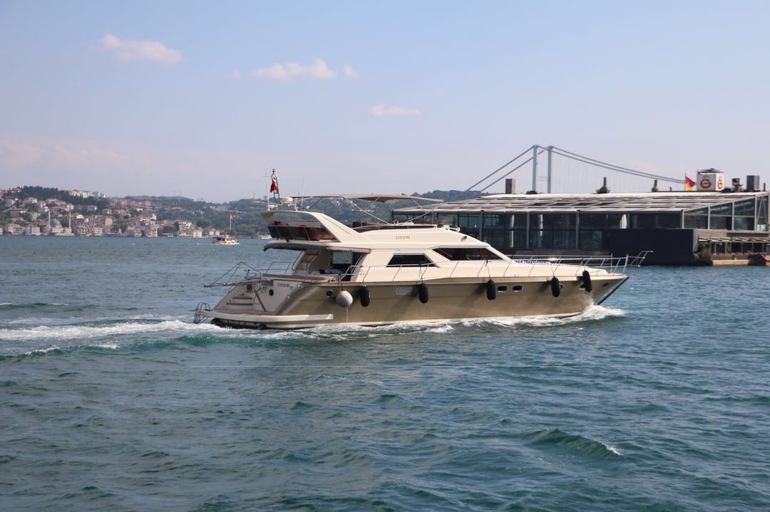 60 Pirlant luxury charter yacht - Kuruçeşme Mahallesi, Beşiktaş/İstanbul, Turkey