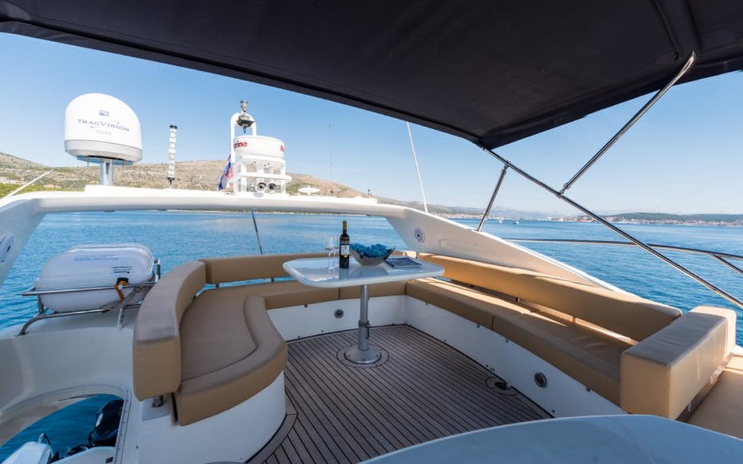70 Sunseeker Manhattan luxury charter yacht - Marina Baotić, Don Petra Špike, Seget Donji, Croatia