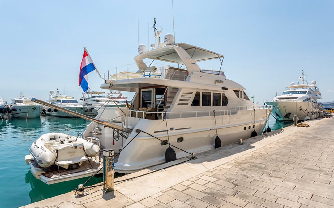 65 Moonen luxury charter yacht - Marina Lav, Grljevačka ulica 2a, Podstrana, Croatia