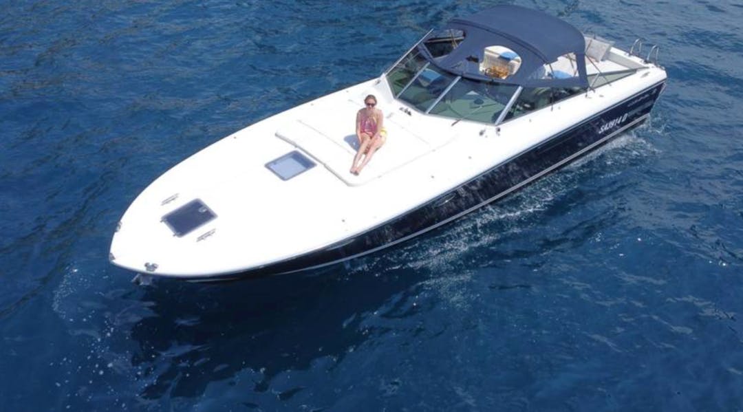38' Itama luxury charter yacht - Capri, Metropolitan City of Naples, Italy - 3
