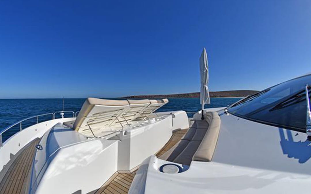 75 Sunseeker luxury charter yacht - Policentro Ó Marina Palmira, La Paz, Baja California Sur, Mexico