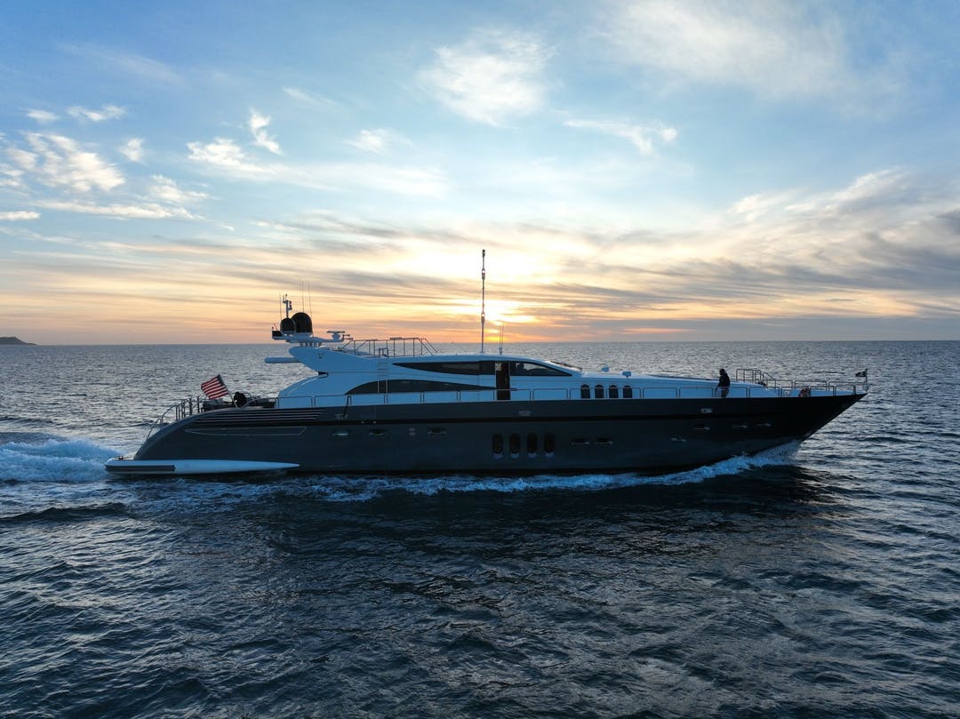 112 Leopards luxury charter yacht - Cabo San Lucas, BCS, Mexico
