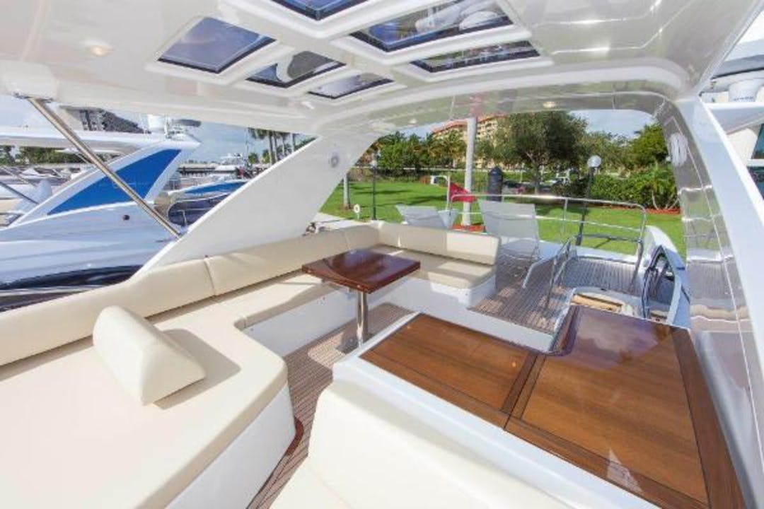 60 Azimut luxury charter yacht - Club de Pesca, Cartagena - Bolivar, Colombia