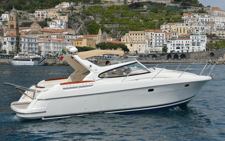 36' Prestige luxury charter yacht - Amalfi Harbor Marina Coppola, Piazzale dei Protontini, Amalfi, Province of Salerno, Italy