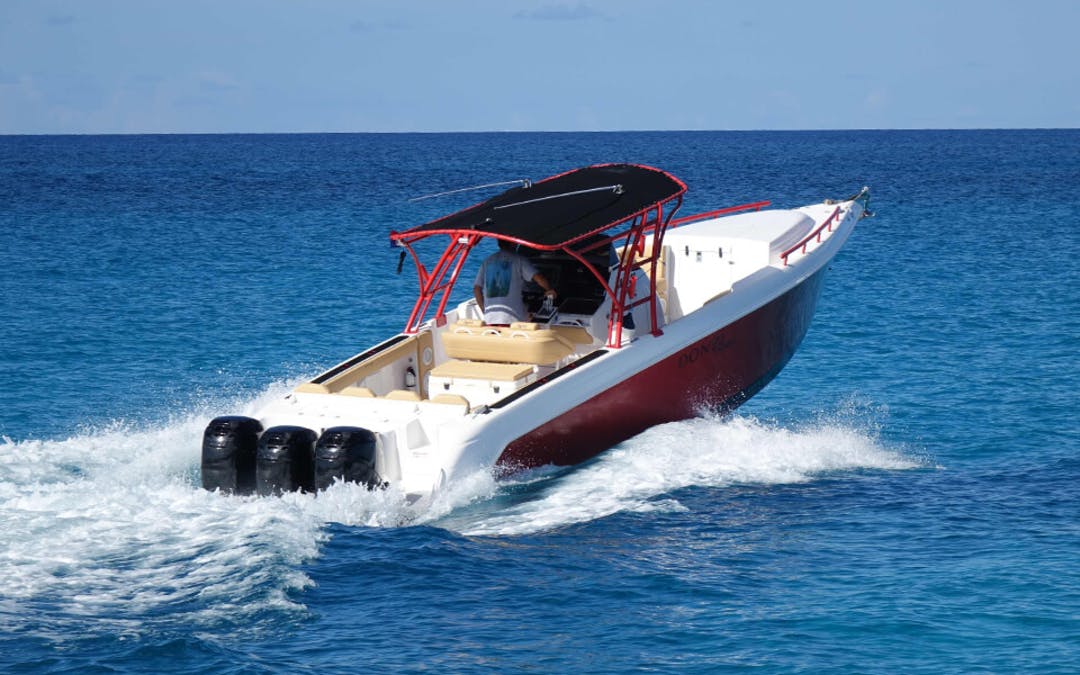 38 Donzi  luxury charter yacht - Porto Cupecoy, Sint Maarten