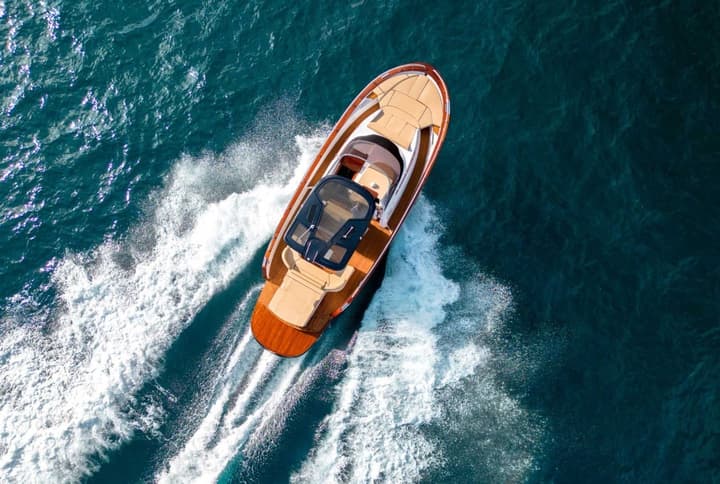 40 Walkaorund luxury charter yacht - Amalfi Coast, Italy