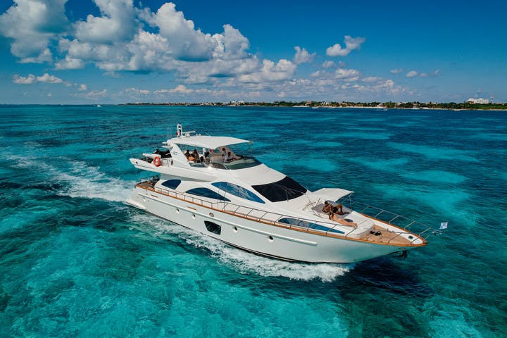 80 Azimut luxury charter yacht - Porto Novo, Cancún, Quintana Roo, Mexico