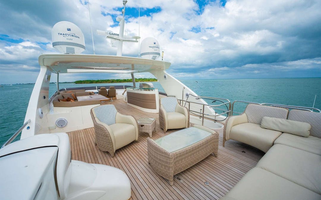 85' Princess, UK luxury charter yacht - Nassau, The Bahamas - 3