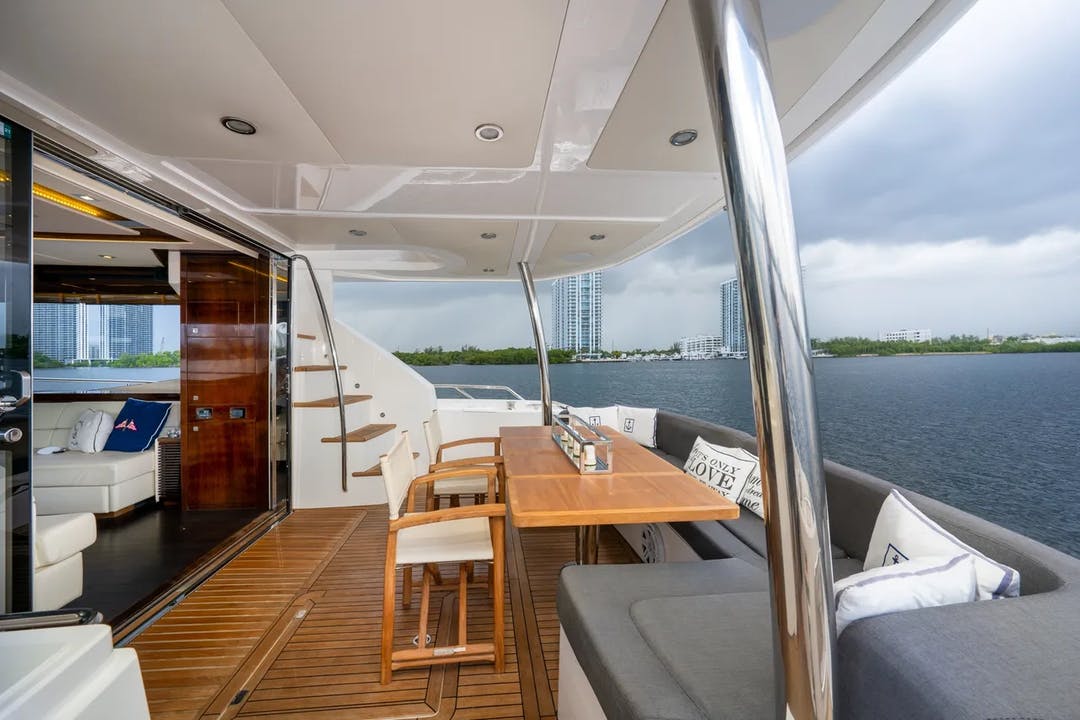 73 Sunseeker luxury charter yacht - Naples, FL, USA