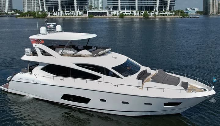 73 Sunseeker luxury charter yacht - Naples, FL, USA
