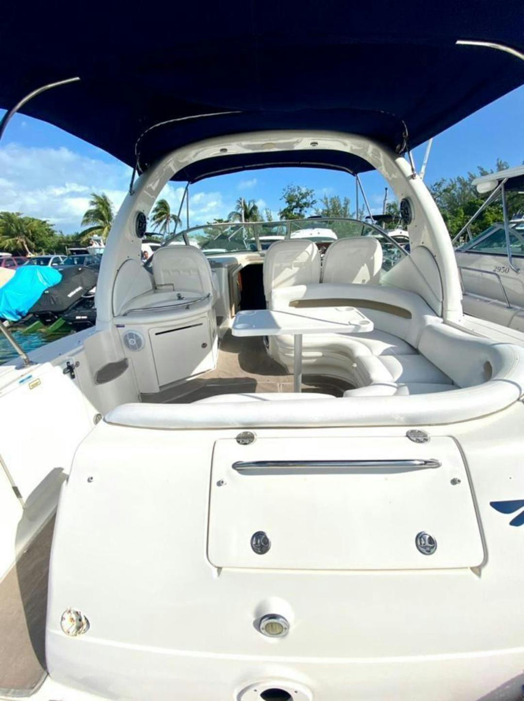 40 Sea Ray luxury charter yacht - Cancún, Quintana Roo, Mexico