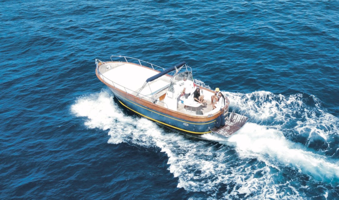 29 Apreamare luxury charter yacht - Amalfi, SA, Italy