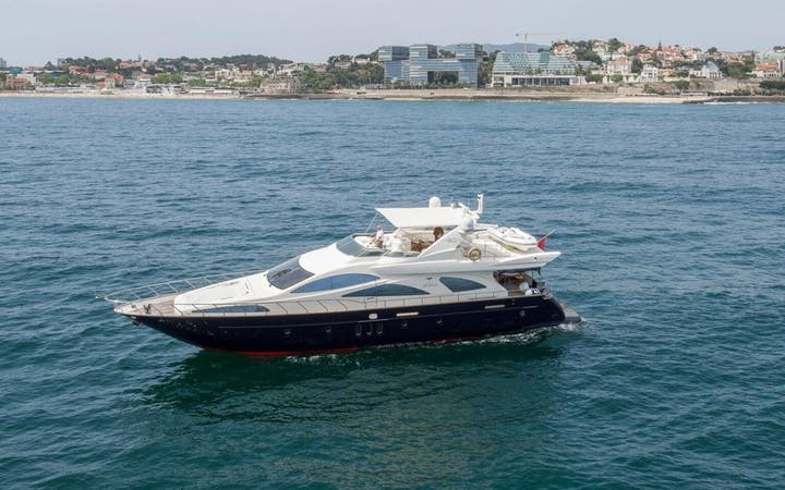 80 Azimut luxury charter yacht - Algarve, Portugal