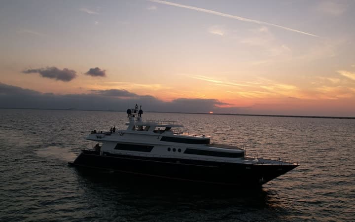 120 Bilgin luxury charter yacht - Tampa, FL, USA