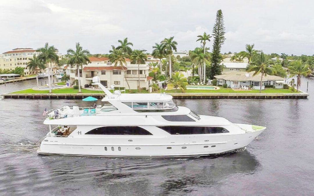 101' Hargrave luxury charter yacht - Washington
