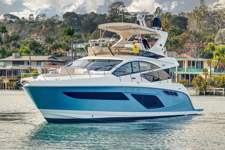 55 SeaRay luxury charter yacht - Marina Vallarta, Puerto Vallarta, Jalisco, Mexico