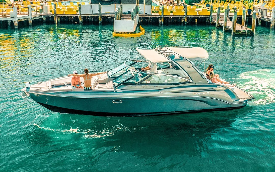 33 Formula luxury charter yacht - 5600 Collins Avenue, Miami, FL, USA