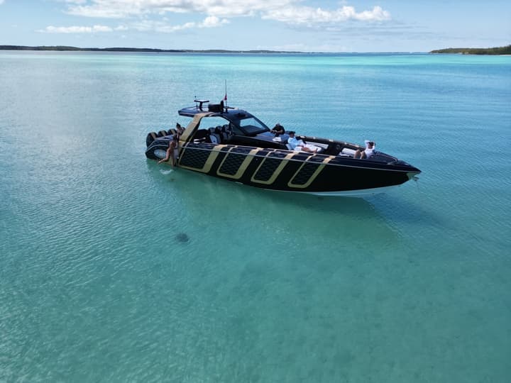 42 Cigarette luxury charter yacht - Montauk Yacht Club, Star Island Road, Montauk, NY, USA