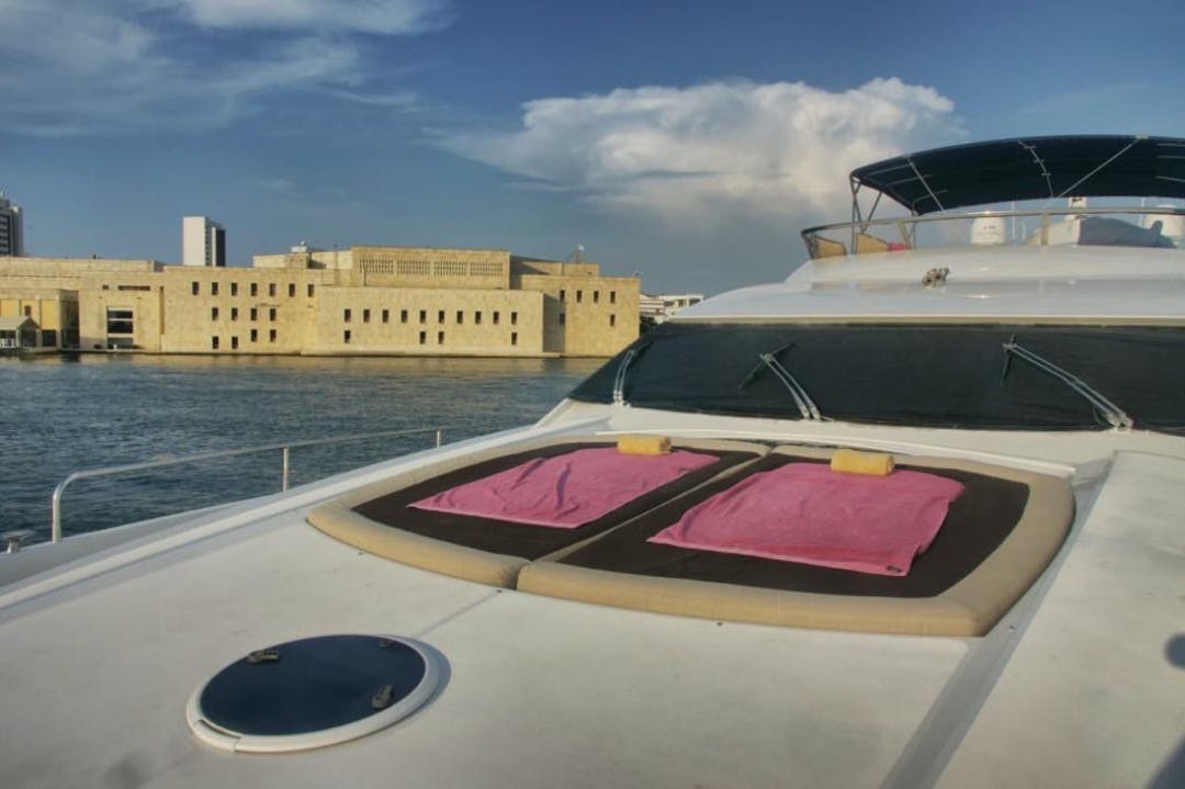 82 Sunseeker luxury charter yacht - PUNTA IGUANA CLUB NAUTICO, Calle 24, Cartagena, Cartagena Province, Bolívar, Colombia