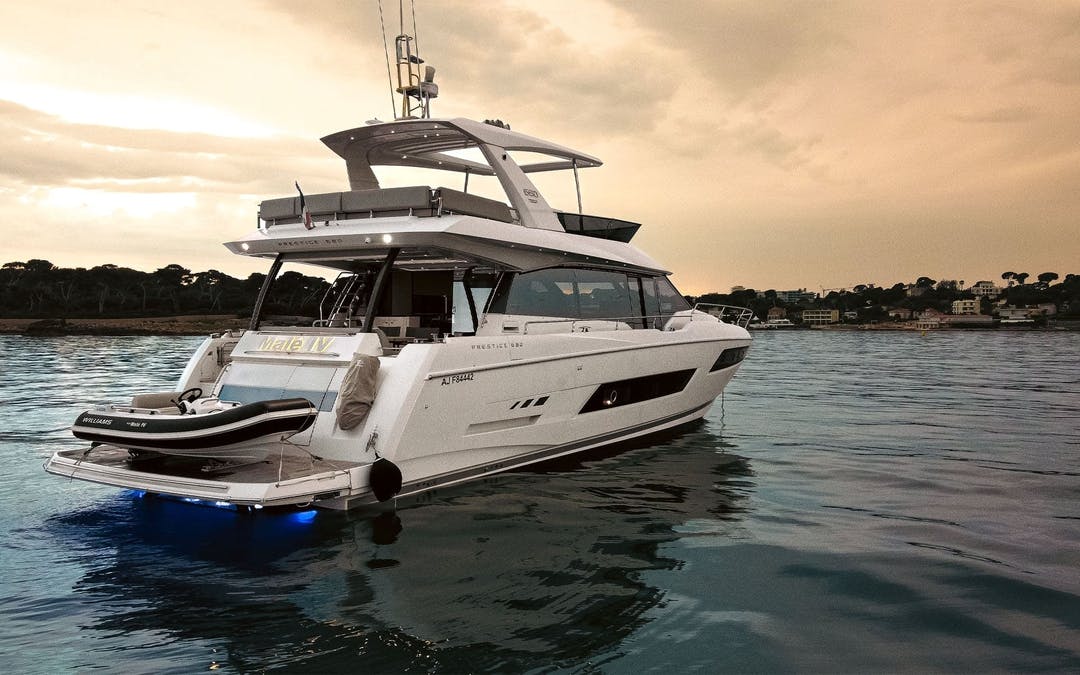 68' Prestige luxury charter yacht - Antibes, France - 2