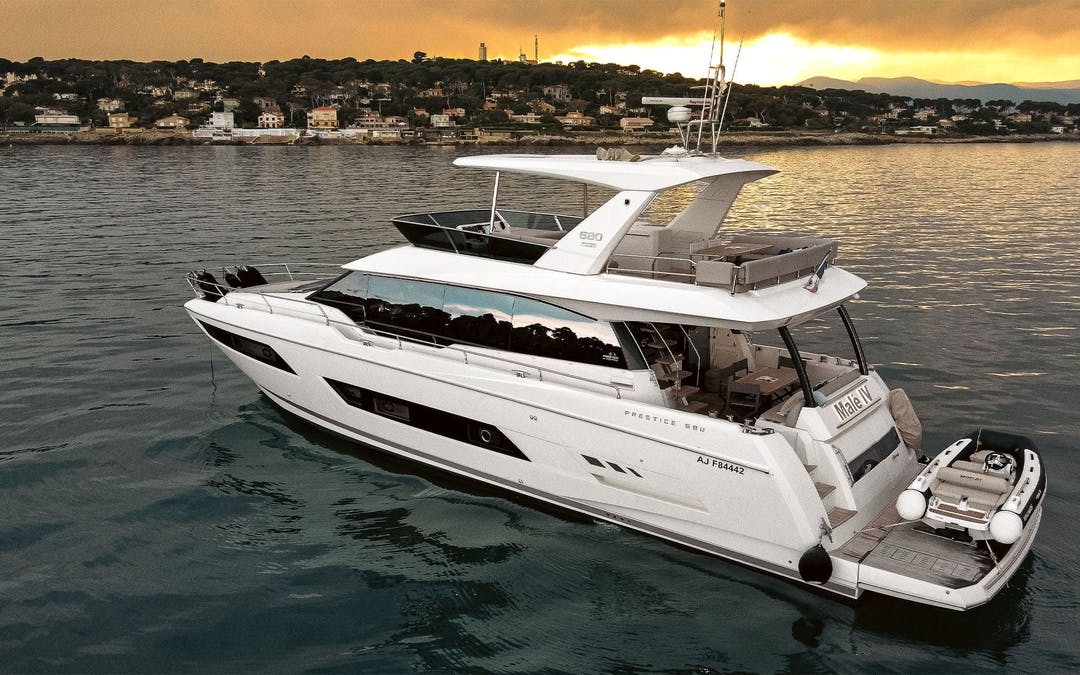 68 Prestige luxury charter yacht - Antibes, France