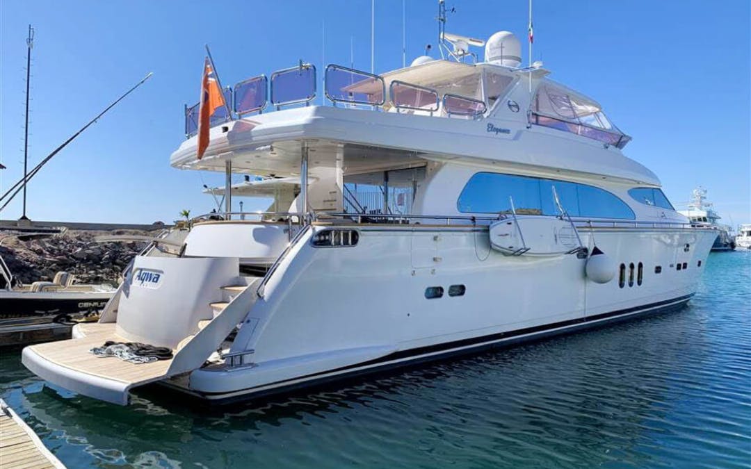 84 Horizon luxury charter yacht - Policentro Ó Marina Palmira, La Paz, Baja California Sur, Mexico