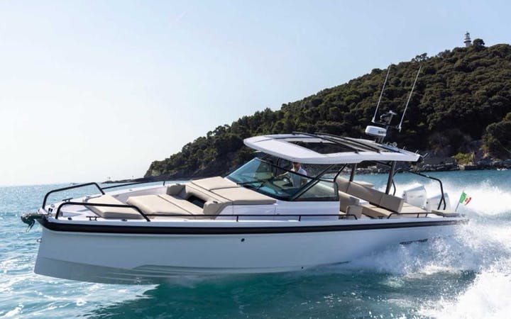 37 Axopar luxury charter yacht - Pompano Beach, Florida, USA