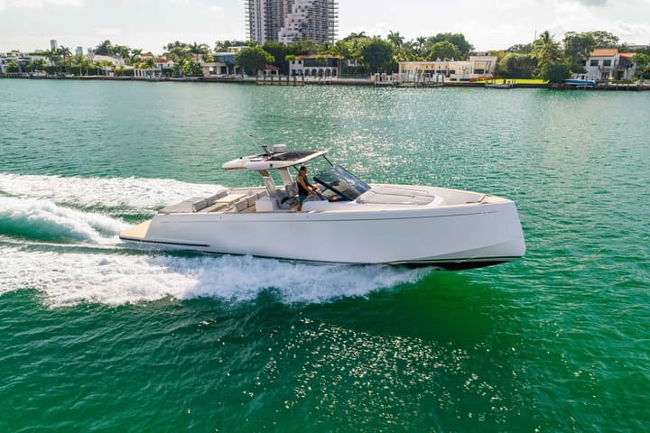 43 Pardo luxury charter yacht - Hamptons Club, East Country Club Drive, Miami, FL, USA