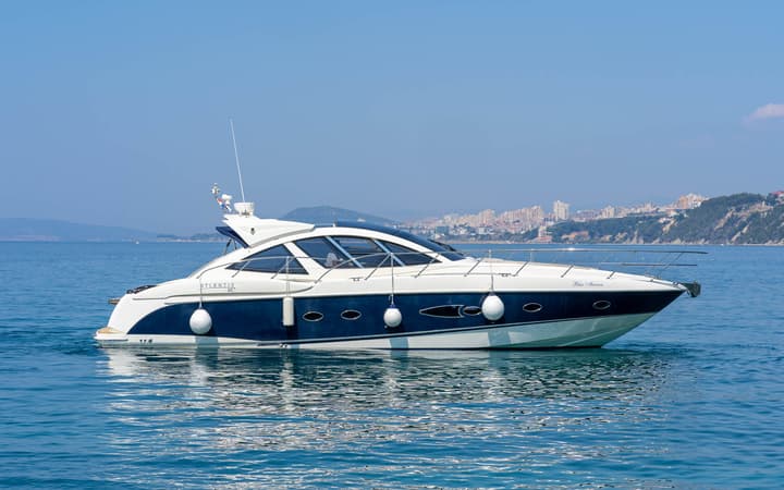 50 Azimut luxury charter yacht - Marina Lav, Grljevačka ulica 2a, Podstrana, Croatia