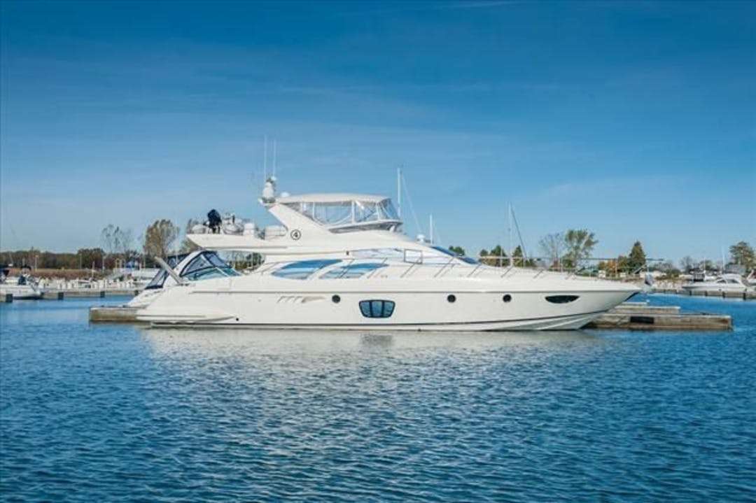 62 Azimut luxury charter yacht - Cabrillo Isle Marina | A Safe Harbor Marina, Harbor Island Drive, San Diego, CA, USA