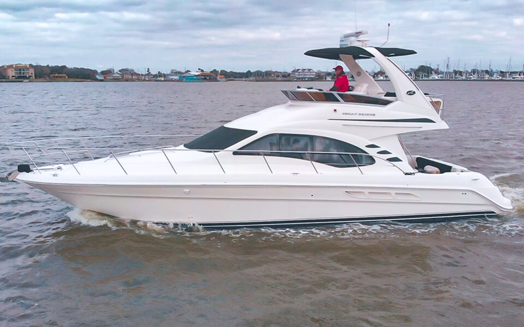 50 SeaRay luxury charter yacht - Burnham Harbor, Chicago, IL, USA