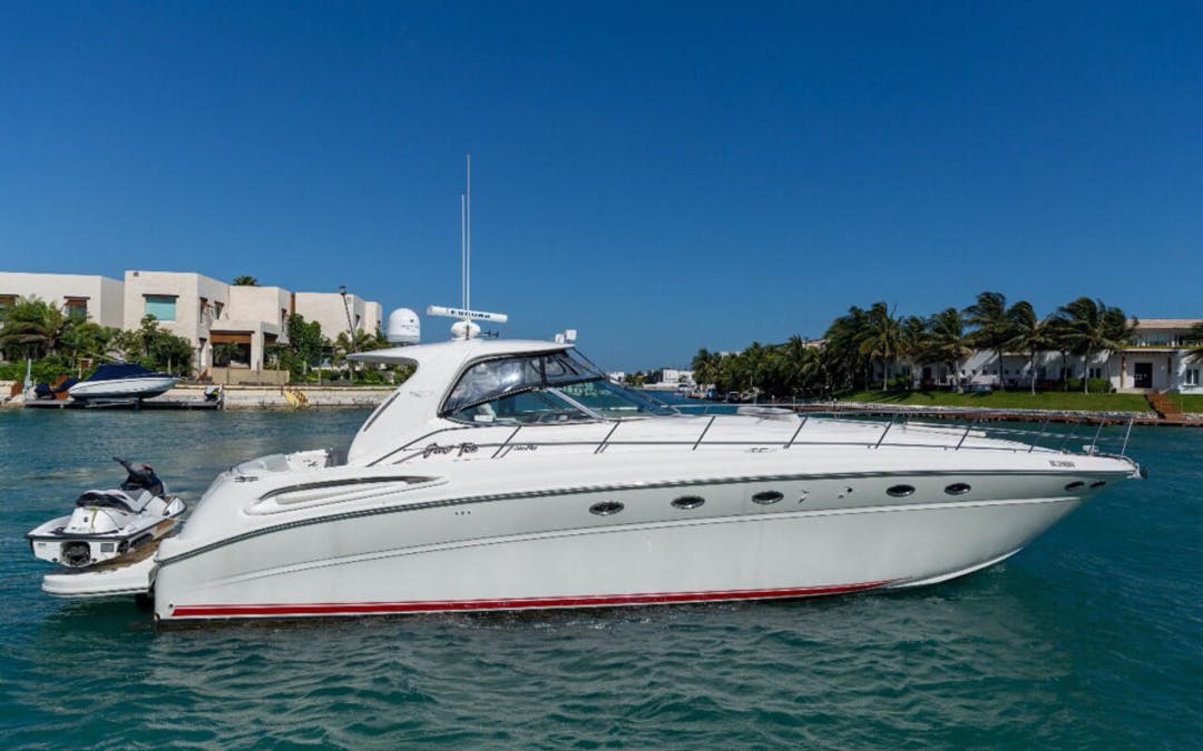 51 Sea Ray luxury charter yacht - Av. Bonampak MZ27 LT1, Puerto Juarez, Zona Hotelera, 77500 Cancún, Q.R., Mexico
