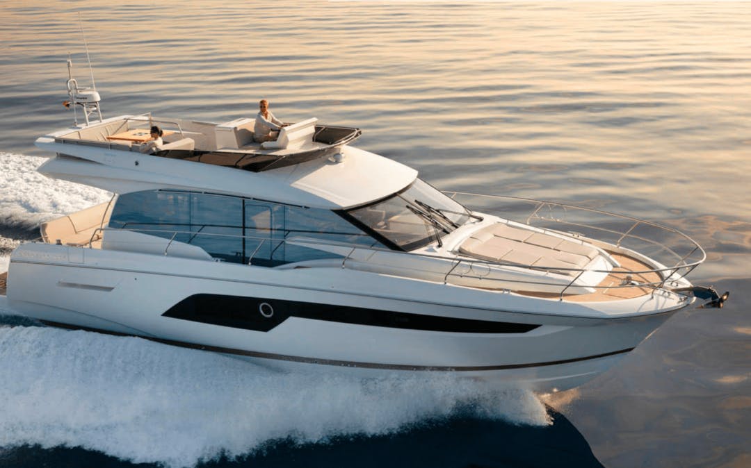 52' Prestige Fly luxury charter yacht - St-Laurent-du-Var, France - 0