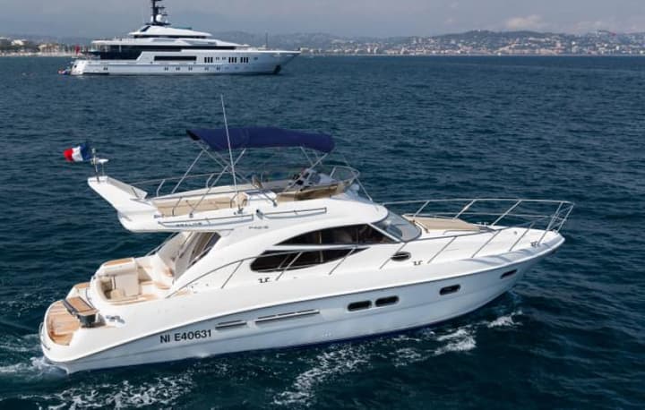 43 Fairline luxury charter yacht - Saint-Tropez, France