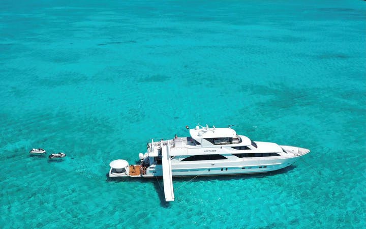 101 Hargrave luxury charter yacht - Nassau, The Bahamas