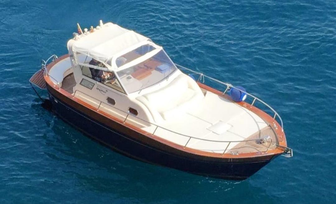 36 Apreamare luxury charter yacht - Amalfi, SA, Italy