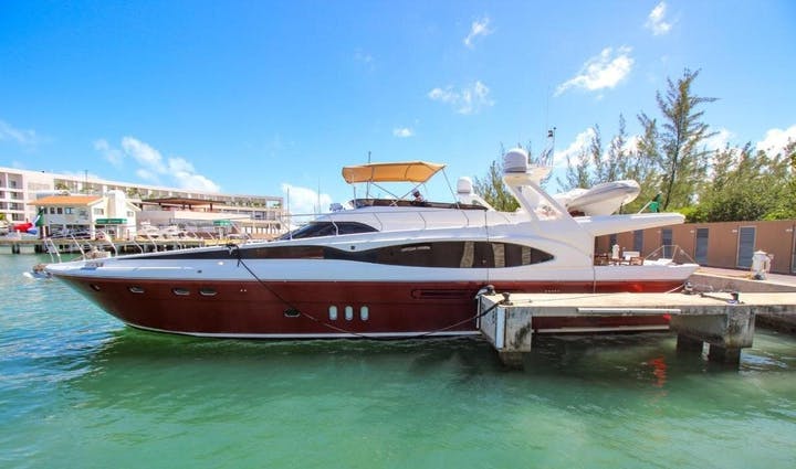 79 Dyna luxury charter yacht - V&V Marina, Avenida Isla Mujeres, Cancún, Quintana Roo, Mexico