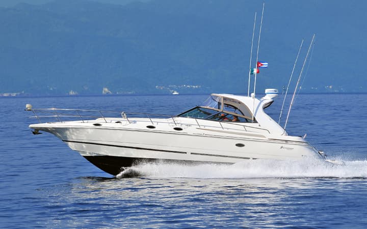 44 Cruiser luxury charter yacht - La Cruz de Huanacaxtle, Nayarit, Mexico