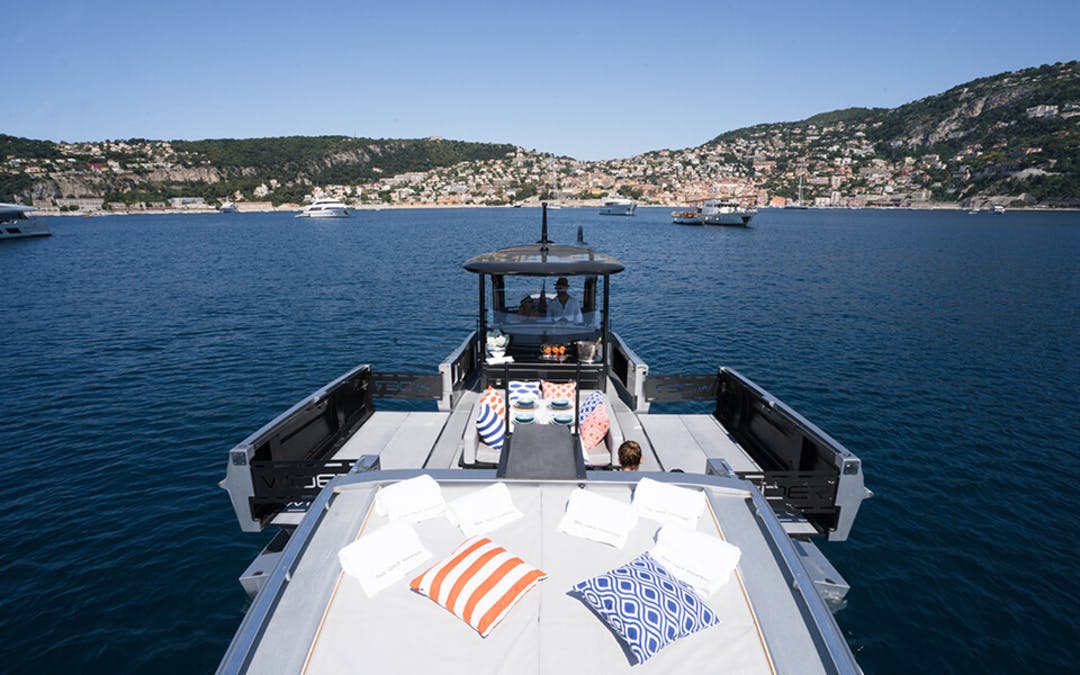 42 Wider Yachts luxury charter yacht - Saint-Laurent-du-Var, France