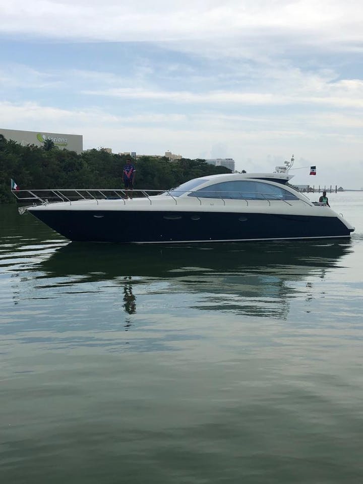 55 Navali luxury charter yacht - Cancún, Quintana Roo, Mexico