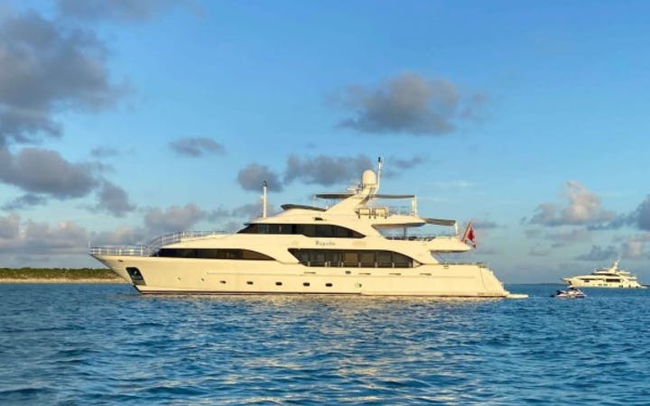 120 Benetti luxury charter yacht - Nassau, The Bahamas