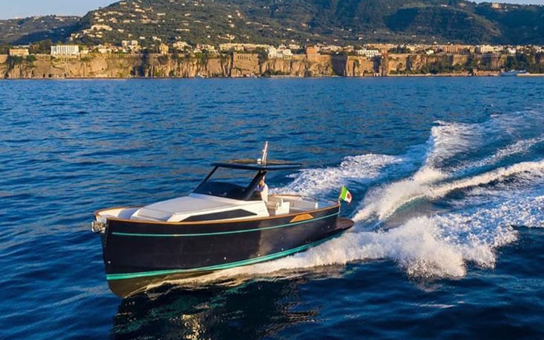 35 Apreamare luxury charter yacht - Amalfi Coast, Amalfi, SA, Italy