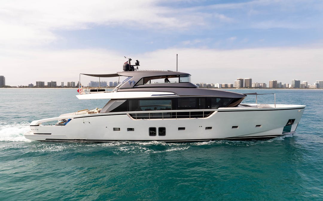 89 Sanlorenzo luxury charter yacht - Island Gardens Marina, Mac Arthur Causeway, Miami, FL, USA
