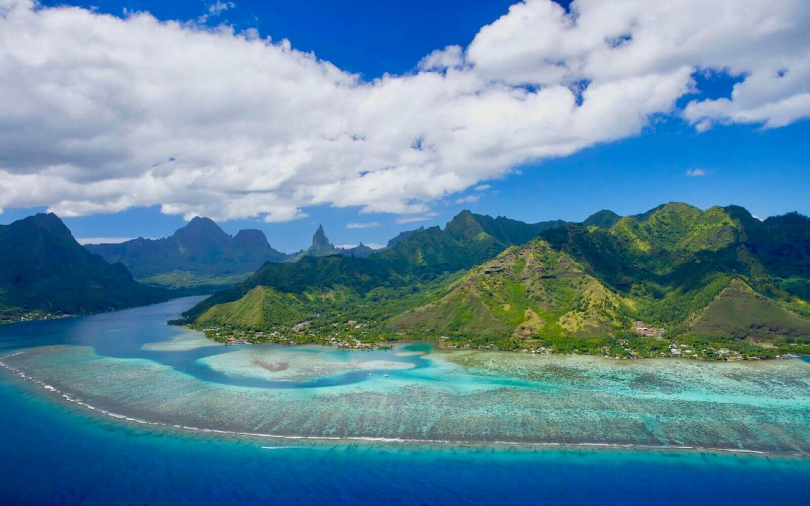 YachtLife Tahiti Yachting Itinerary 2 - 3